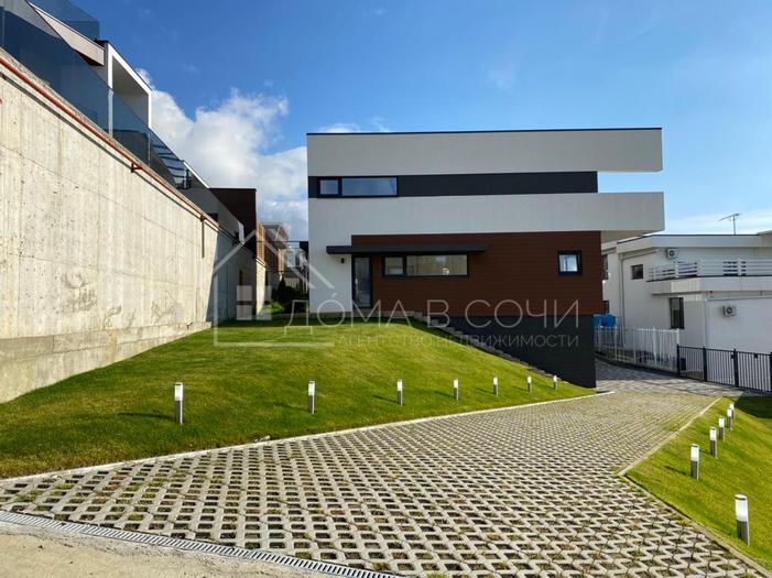 Современный особняк с бассейном №14