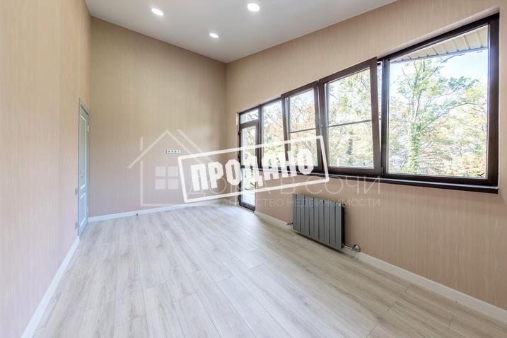 Домовладение в стиле шале с видом на море №37