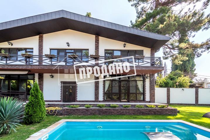 Домовладение в стиле шале с видом на море №3