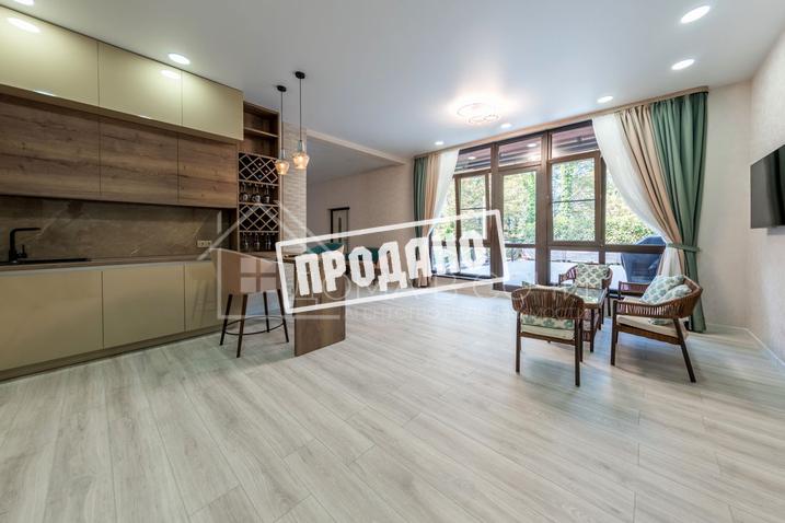 Домовладение в стиле шале с видом на море №18