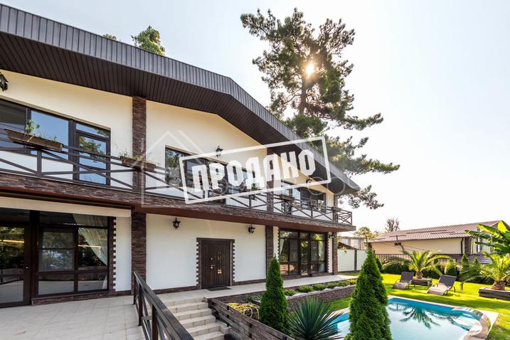 Домовладение в стиле шале с видом на море №13