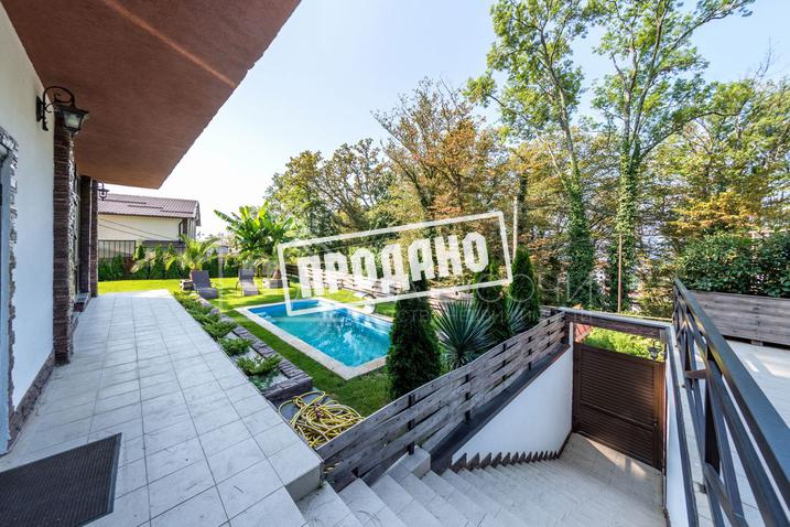 Домовладение в стиле шале с видом на море №57