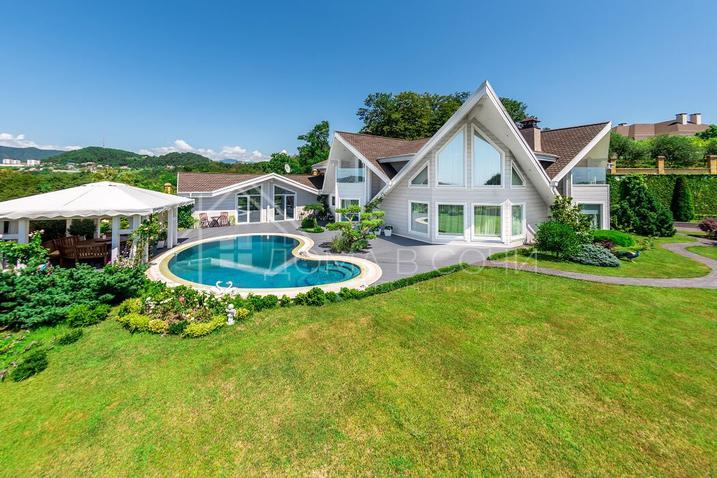 Домовладение в коттеджном поселке Акация №1