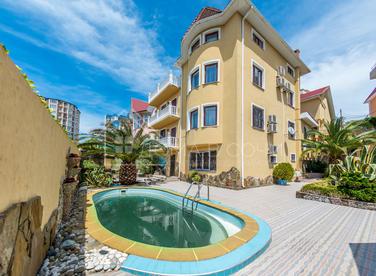 Домовладение на ул. Медовой №1