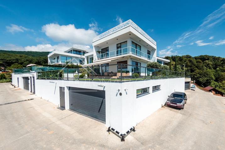 Вилла с панорамным видом на море №33