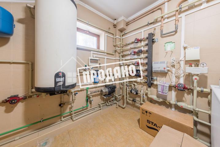 Элитный трехэтажный особняк №48