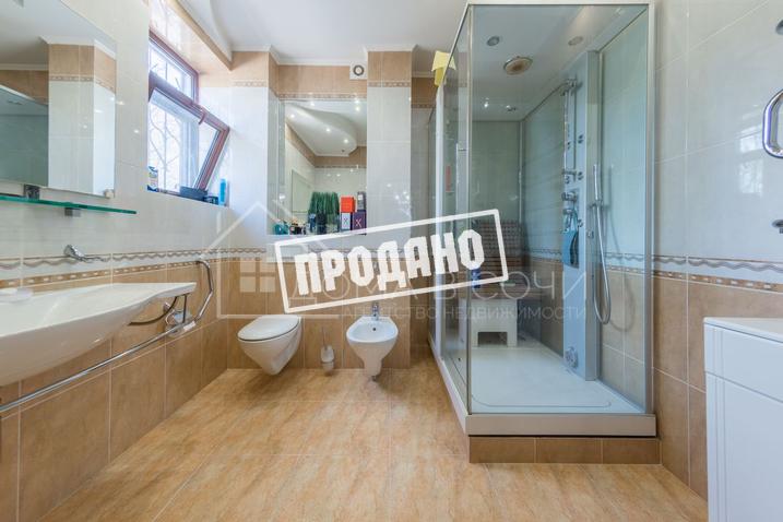 Элитный трехэтажный особняк №46