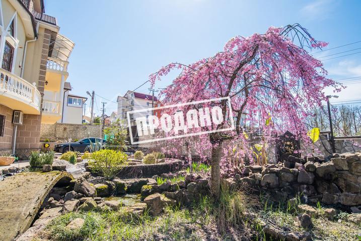 Элитный трехэтажный особняк №60