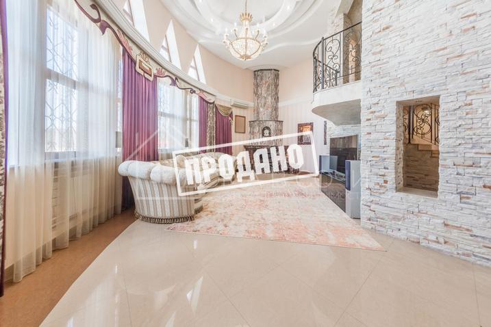 Элитный трехэтажный особняк №32