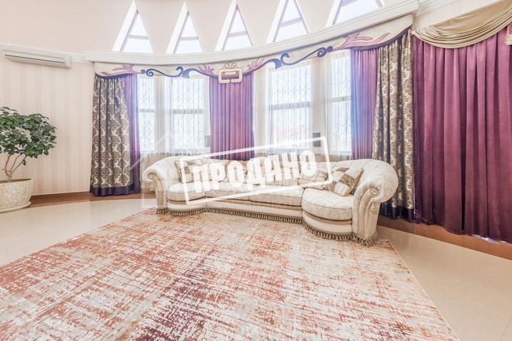 Элитный трехэтажный особняк №35