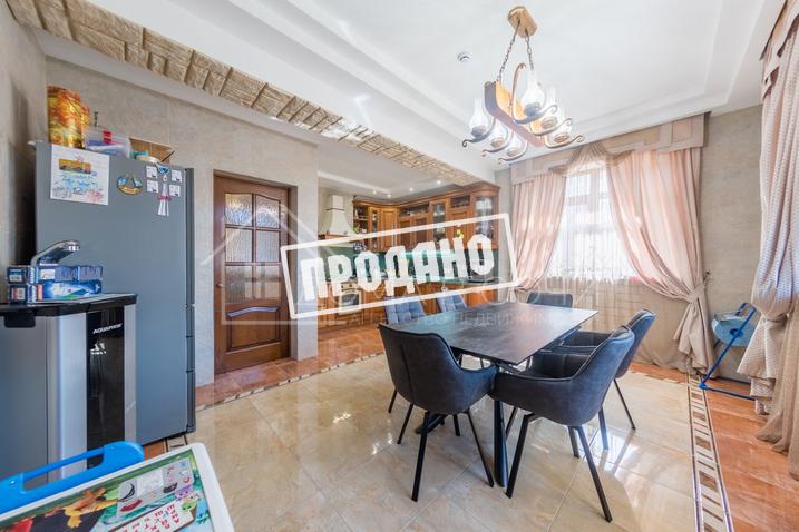 Элитный трехэтажный особняк №41