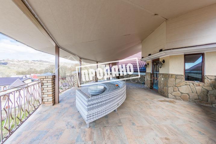 Элитный трехэтажный особняк №3