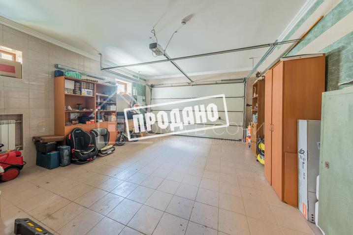 Элитный трехэтажный особняк №49