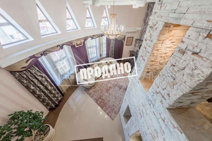 Элитный трехэтажный особняк №29