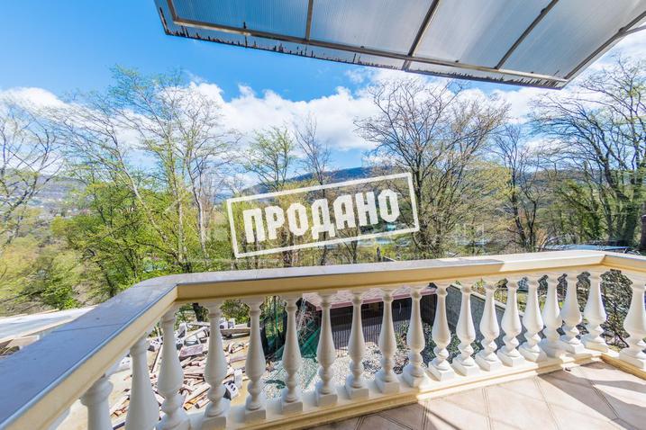 Элитный трехэтажный особняк №21