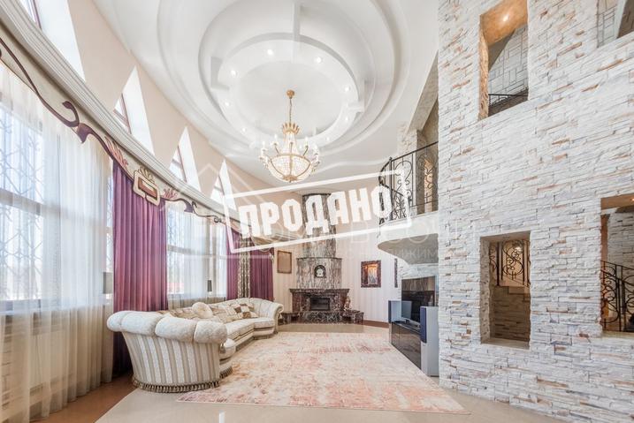 Элитный трехэтажный особняк №33