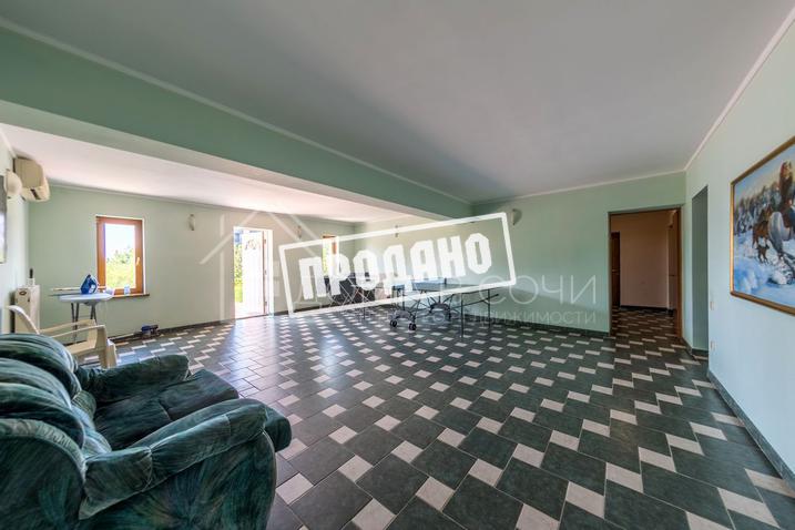 Усадьба с бассейном у моря №77