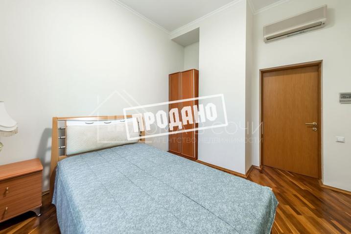 Усадьба с бассейном у моря №48