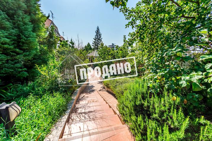 Усадьба с бассейном у моря №5