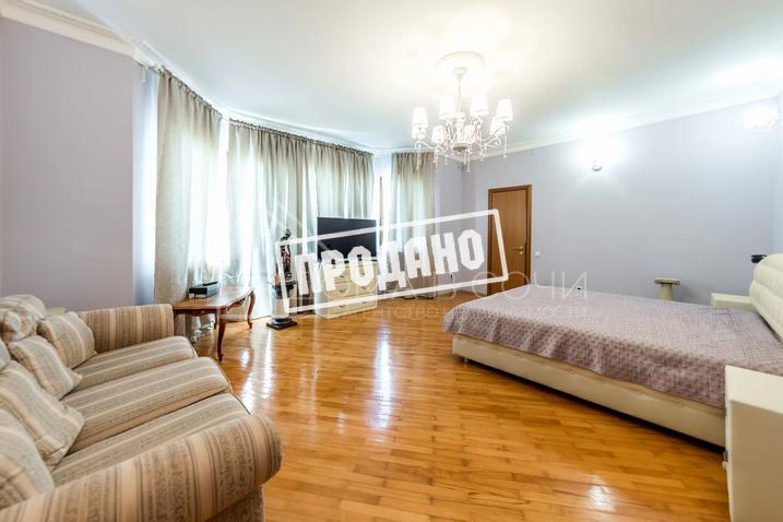 Усадьба с бассейном у моря №61