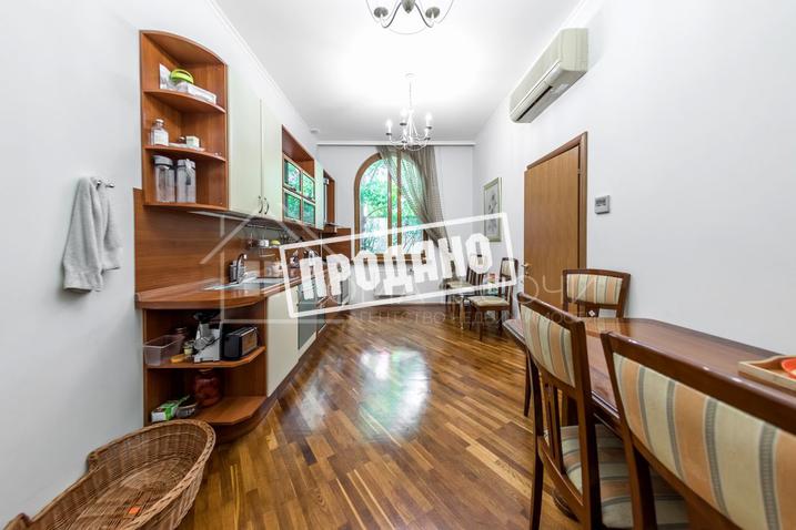 Усадьба с бассейном у моря №43