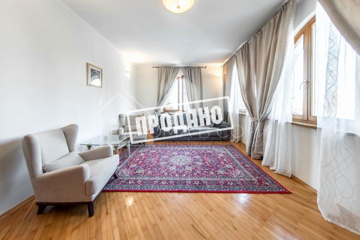 Усадьба с бассейном у моря №54