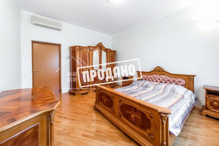 Усадьба с бассейном у моря №52