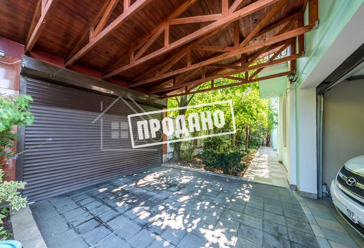 Усадьба с бассейном у моря №18