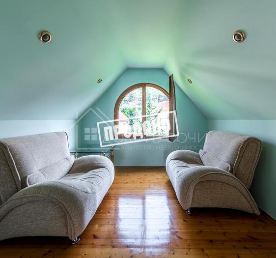 Усадьба с бассейном у моря №66