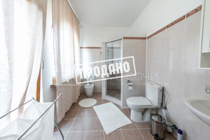 Усадьба с бассейном у моря №63