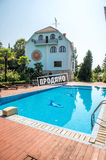 Усадьба с бассейном у моря №27