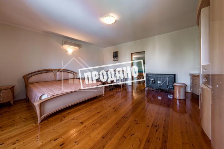 Усадьба с бассейном у моря №73