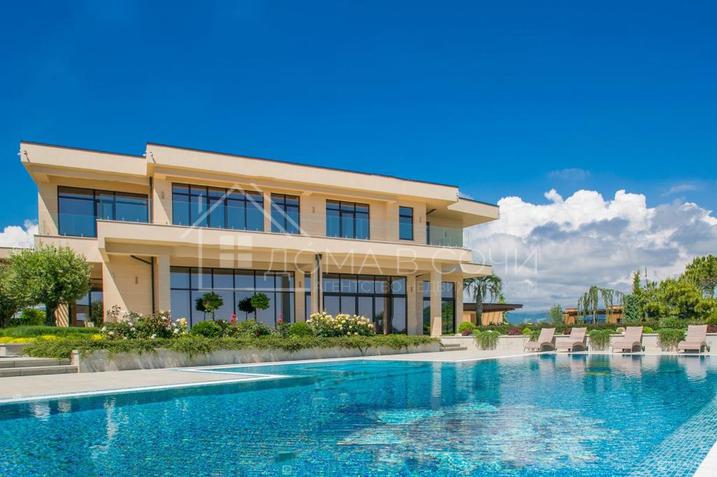 Вилла с потрясающим видом на море №1