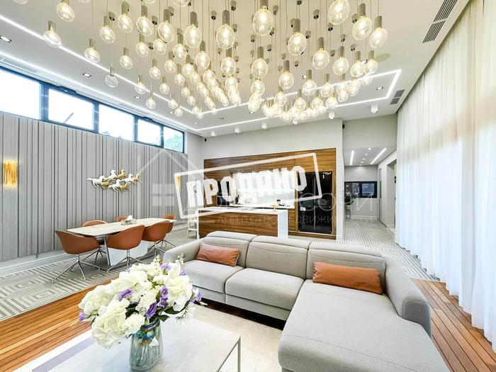 Современный коттедж на ул. Высокогорной №8