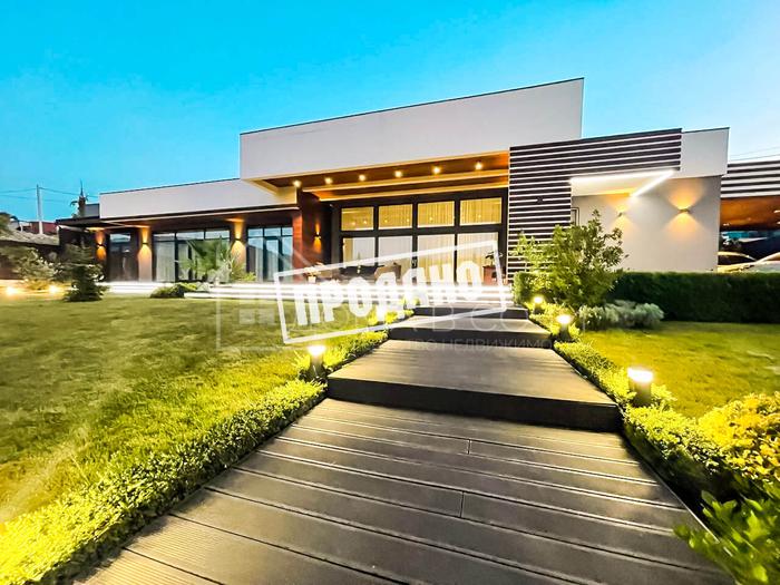 Современный коттедж на ул. Высокогорной №1