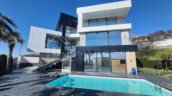 Эксклюзивная Хайтек Вилла по индивидуальному проекту №1