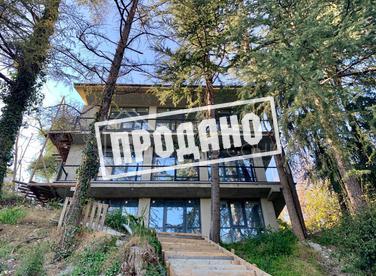 Дом в стиле лофт на Ул. Виноградной №1