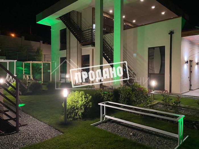 Дом в стиле hi-tech №1