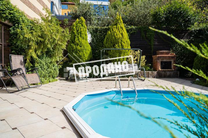 Два больших современных дома на общем участке №5