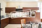 Два больших современных дома на общем участке