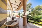 Два больших современных дома на общем участке