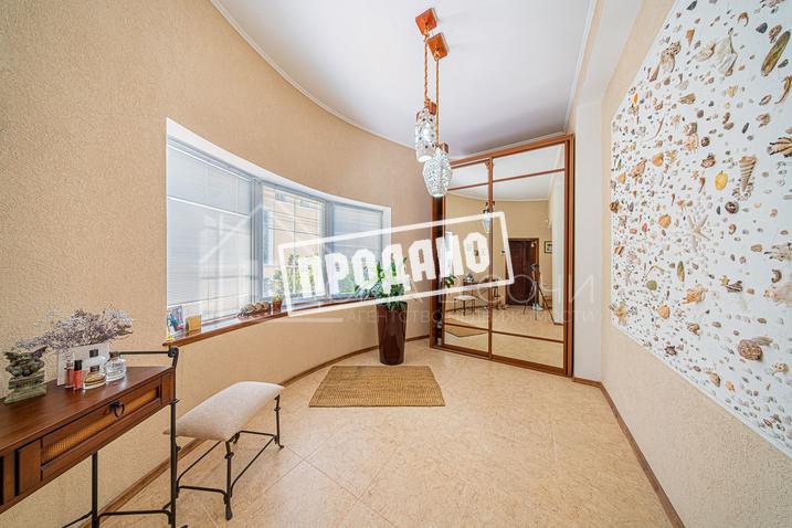 Два больших современных дома на общем участке №24