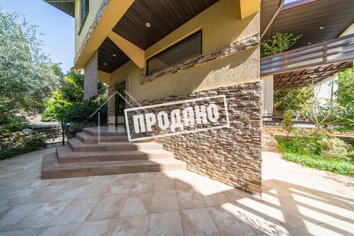 Два больших современных дома на общем участке №34