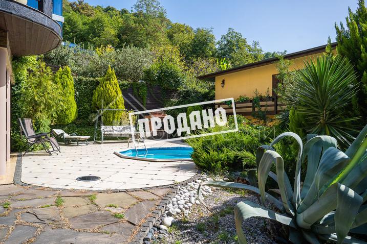 Два больших современных дома на общем участке №39