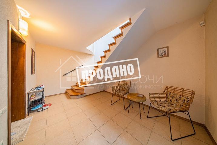 Два больших современных дома на общем участке №12