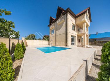 Элитный 3-этажный дом в Адлере №1