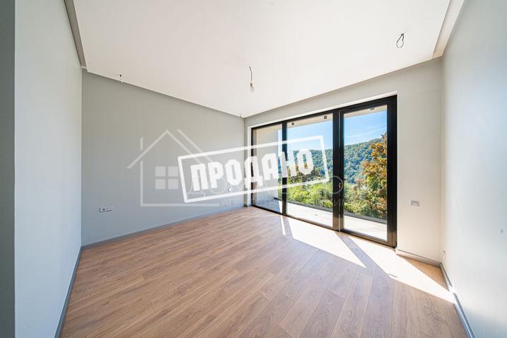 Мацеста дом с видом на зелёные шапки гор №19