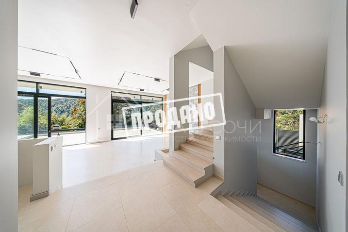 Мацеста дом с видом на зелёные шапки гор №13