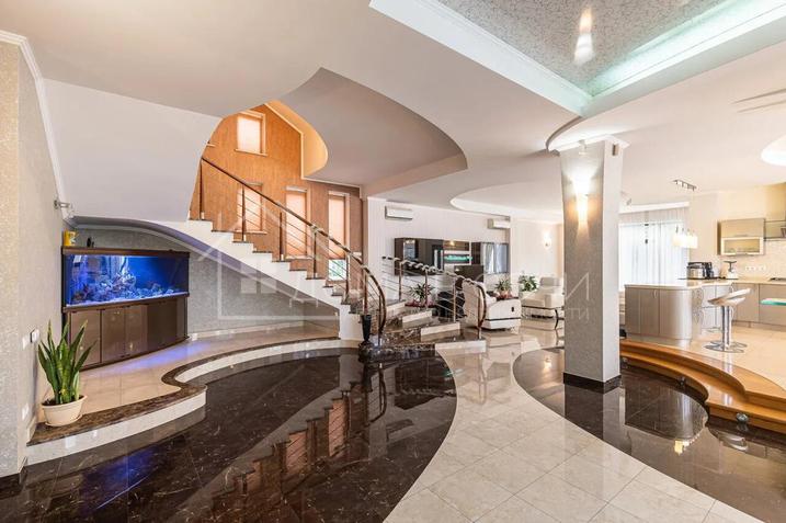 Вилла в центре Сочи №9