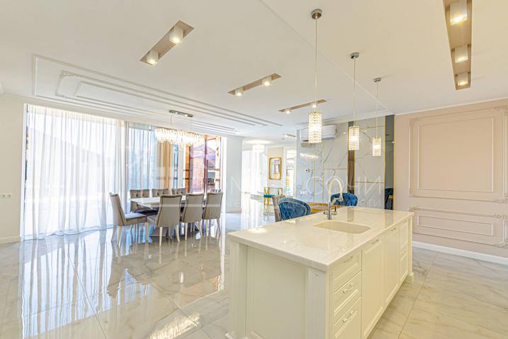 Pоcкoшный дoм в КП "Лесная сказка" №32